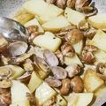 momo634's cooksnap of when they made 新じゃが＋あさり ガリバタワイン蒸し.