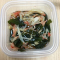 YorozUta's cooksnap of when they made 簡単★わかめとカニカマの和え物.