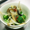 nobunobu51's cooksnap of when they made さっぱり、わかめともやしの梅＆酢和え.