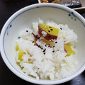 もむでん's cooksnap of when they made さつまいもとじゃこの炊き込みごはん.