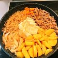 raranto's cooksnap of when they made とよ婆ちゃんの肉じゃが豆腐.