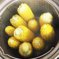 しみずみさと's cooksnap of when they made とうもろこしの蒸し方.