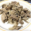 ♪あいみさん♪'s cooksnap of when they made 簡単！豚肉と舞茸のマヨぽん炒め.