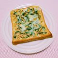 まあまま☆0403's cooksnap of when they made とりそぼろと大葉のトースト.