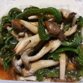 呑んべぇは友達's cooksnap of when they made ピーマンとしめじの炒め煮.