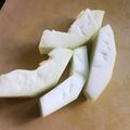 ☆こまっと☆'s cooksnap of when they made 冬瓜の切り方☆カット方法（1/4サイズ）.