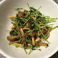 ayachum★'s cooksnap of when they made 節約料理！豆苗とエリンギのオイスター炒め.