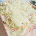 takamayun's cooksnap of when they made カレー風味の千切りキャベツ山盛りトースト.