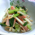 watyami's cooksnap of when they made エコレシピ☆かぶの皮と葉のベーコン炒め.