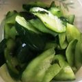 ユーロン's cooksnap of when they made きゅうりの塩揉み.
