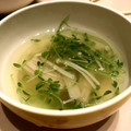 かぼす１２３'s cooksnap of when they made きのこと豆苗のお味噌汁.