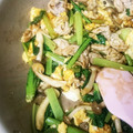 どらど～ら's cooksnap of when they made 小松菜と豚肉の甘めのオイソ炒め.