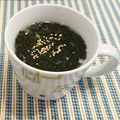 さとママ925's cooksnap of when they made 丸鶏海苔スープ.