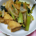 とみんぱす's cooksnap of when they made 厚揚げ＊小松菜＊新玉ねぎの簡単炒め物.