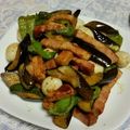 らぶにゃんG's cooksnap of when they made 夏バテに厚切りベーコンと茄子のカレー炒め.