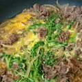 ふかみほ's cooksnap of when they made めんつゆで！牛肉&玉ねぎ&豆苗の卵とじ.