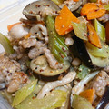 ゆるмαмα's cooksnap of when they made ぶなぴーと豚肉のマヨ粒マスタード醤油炒め.