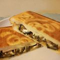 あふーぅ's cooksnap of when they made ゴーヤの佃煮でホットサンド☆.