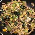 りらっくまいん's cooksnap of when they made 鶏がらで簡単！青梗菜としめじの卵炒め.