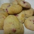 りえっP's cooksnap of when they made 材料３つだけ♪いちごのふわふわクッキー♪.