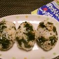 ジョングレ's cooksnap of when they made ワカメ増し増し♡おにぎり.