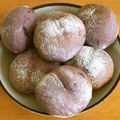 成零雪丸's cooksnap of when they made 自家製酵母　ブルーベリーのテーブルロール.