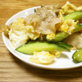 narimimama's cooksnap of when they made 本格的に作る卵とキュウリと豚肉の炒め.