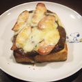 Ｐ子ママ's cooksnap of when they made 余ったカレーで☆カレーチーズトースト.