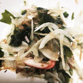 jcobssss's cooksnap of when they made 簡単！新玉ねぎとワカメとカニカマのサラダ.
