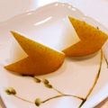 るさか's cooksnap of when they made 簡単かわいい梨飾り切り親子黄金うさぎ.