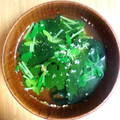 pnkdiamond's cooksnap of when they made 簡単！豆苗とワカメのお吸い物.