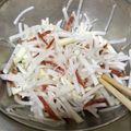 やんしゅ's cooksnap of when they made 大根とサラミソーセージのサラダ.
