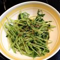 スーパーなちゅぞう's cooksnap of when they made 少ない材料で！あともう1品！豆苗おひたし.