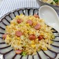在宅勤務のおじさん's cooksnap of when they made 超簡単！卵とウインナーのチャーハン.