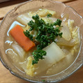 ゆるべジharu's cooksnap of when they made 簡単 白菜 玉ねぎ 人参 コンソメスープ.