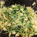 seripoke's cooksnap of when they made 速攻！豆苗のふわふわ卵炒め.