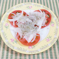 SP♪'s cooksnap of when they made トマトと新玉ねぎとじゃこのサラダ.