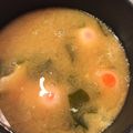 ♥めーにゃ♥'s cooksnap of when they made 落とし卵の味噌汁.
