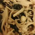 まることさるこ's cooksnap of when they made 食べ過ぎ注意！えのきとわかめのナムル風.