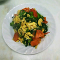 ピーナッツ子♪'s cooksnap of when they made つるむらさきとトマトと卵の三色炒め.