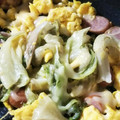 ameうめ's cooksnap of when they made レタス・ウインナー・卵のマヨ炒め.