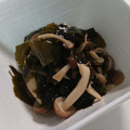 JUN☆ぶにゃぁ's cooksnap of when they made しめじとわかめのコク旨おひたし♪.
