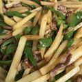 たまつむこーら's cooksnap of when they made 彼氏絶賛♡じゃがいもと豚肉ピーマンの炒め.