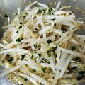 イボ875's cooksnap of when they made もやしとキュウリの簡単ナムル.