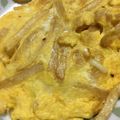 わわんわん's cooksnap of when they made マクドナルドポテトの余りでチーズオムレツ.