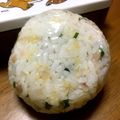 YUKIKI☆'s cooksnap of when they made 茗荷としそのオイルおにぎり.