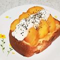 桜月❀咲良mommy's cooksnap of when they made 桃とヨーグルトとチーズのトースト.