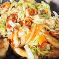 竹内志のぶ's cooksnap of when they made 鶏胸肉とキャベツ炒め♪（焼きそばにも）.