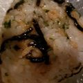 sei460407's cooksnap of when they made 塩昆布・天かす・青のりの、大きいおむすび.