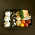 ☆こまっと☆'s cooksnap of when they made 幼稚園年少 ころころおにぎり弁当.